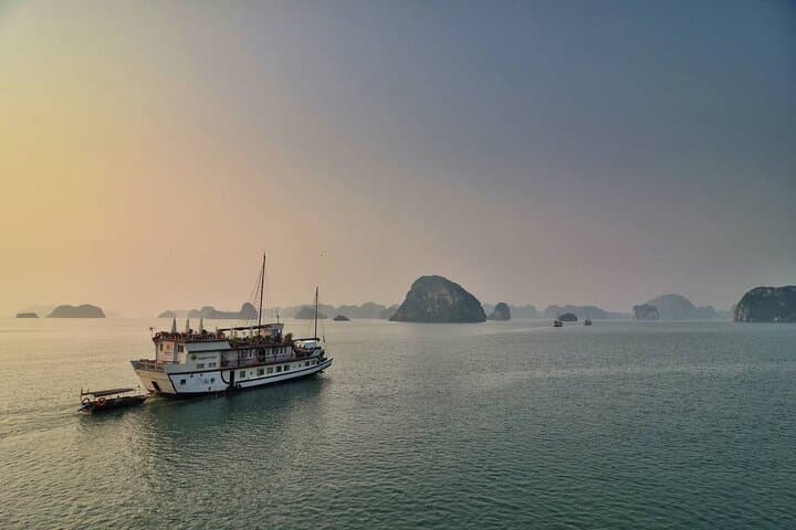 Bai Tu Long Bay Luxury: Dragon Legend 2-Day, 1-Night Cruise from Hanoi photo 4