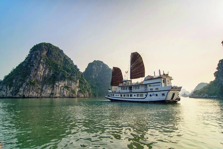 Bai Tu Long Bay Luxury: Dragon Legend 2-Day, 1-Night Cruise from Hanoi photo 6
