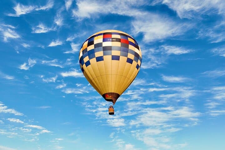 Sunrise Hot Air Balloon Over Chianti & Siena — Tuscany Balloon Flight Guide photo 3