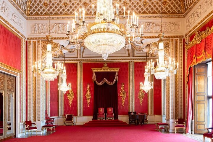Buckingham Palace State Rooms Tour and Royal London Audio Guide photo 2