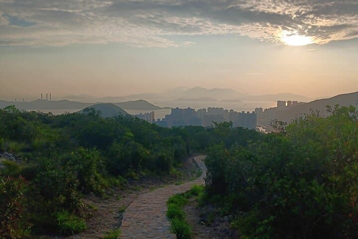 Sunset Hike on Brick Hill: Aberdeen Harbor Views in Hong Kong photo 2