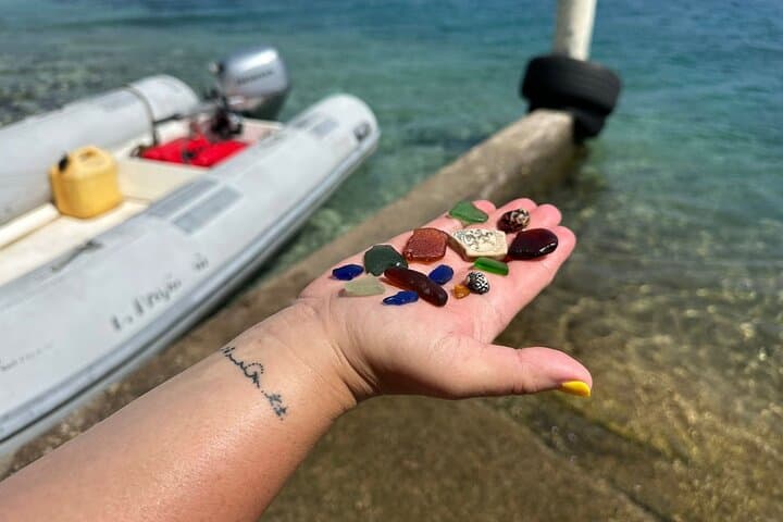 Sea Glass Island Tour By Boat — Aruba's Sea Glass & Calm Waters