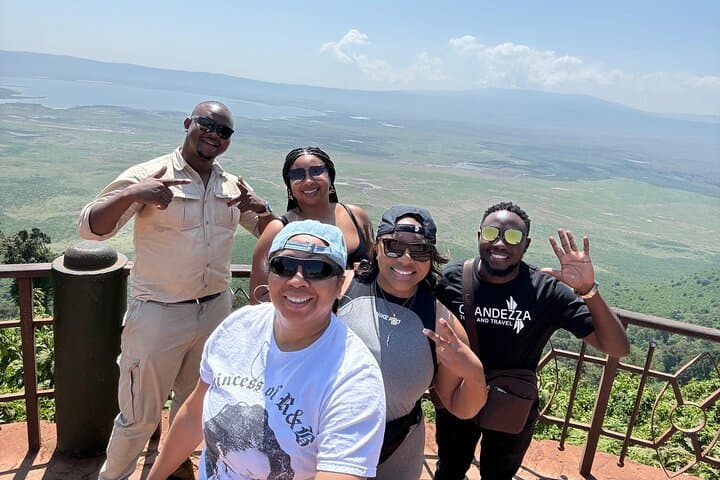 Magic Journey: Serengeti to Zanzibar Safari & Island Adventure photo 3