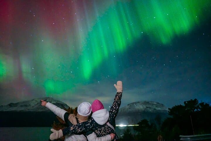 Tromsø Private Aurora Tour: Guaranteed Northern Lights with Pro Photographer photo 4