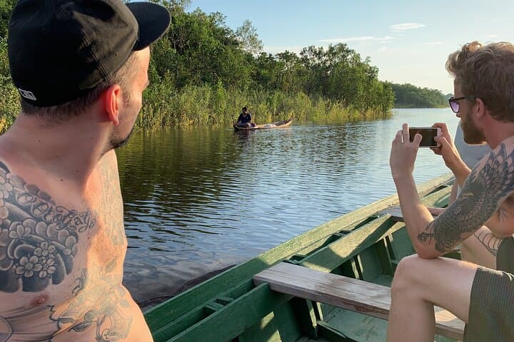 Half-Day Amazonian Experience: Canoes, Pink Dolphins & Piranha Fishing from Manaus