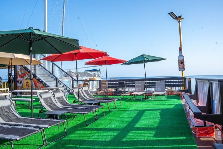 Poko Loko Floating Bar Island Chill: Montego Bay Snorkel, Pizza & Sunset Cruise photo 4