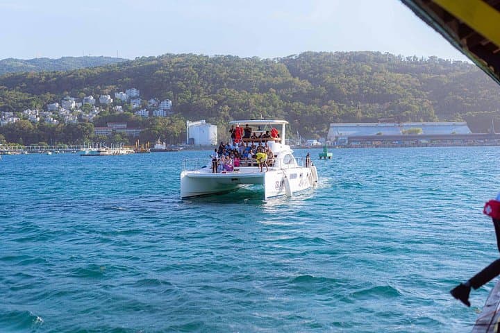 Poko Loko Floating Bar Morning Splash — Snorkel, Sunset & Moonlight Vibes in Jamaica photo 3