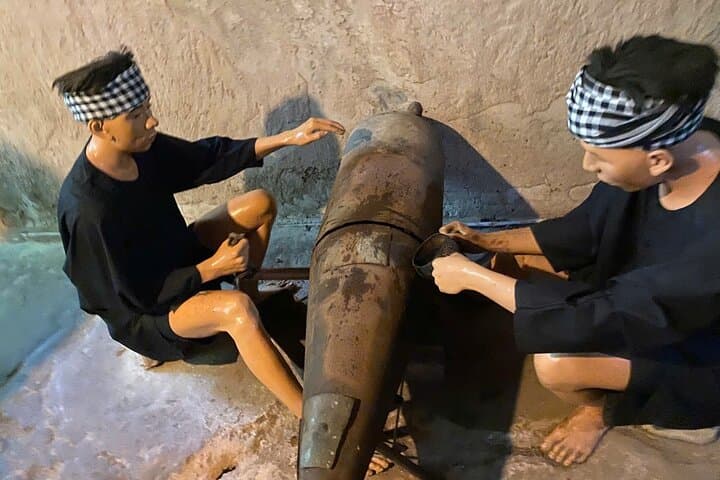 Exploring the Cu Chi Tunnels: Full-Day Historical Tour from Ho Chi Minh City photo 4