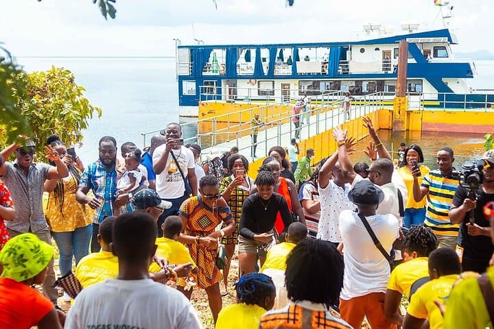 Dodi World Volta Lake Cruise: 5-Hour Boat Trip with Lunch & Live Music photo 2