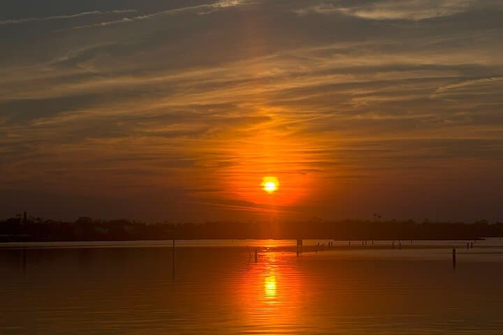 Kings Bay Sunset Cruise: Wildlife and Serenity on Florida’s Crystal River