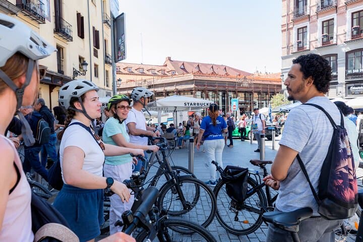 Madrid Private Bike Tour - 3-Hour Guided Ride Through the Historic Center photo 3