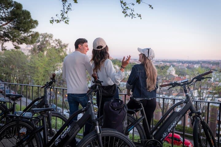 Madrid Private Bike Tour - 3-Hour Guided Ride Through the Historic Center photo 2