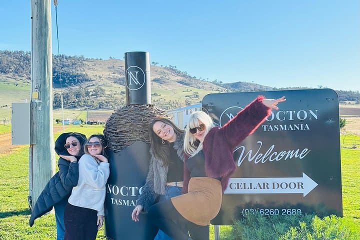 Coal River Valley Private Winery Tour from Hobart — Sip, Sing & Scenic Tastings photo 1
