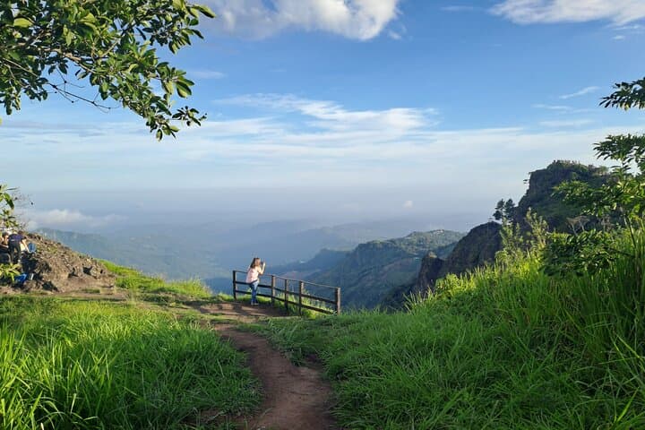 Hike La Puerta del Diablo: Half-Day Guided Hike & Salvadoran Food Tasting Near San Salvador