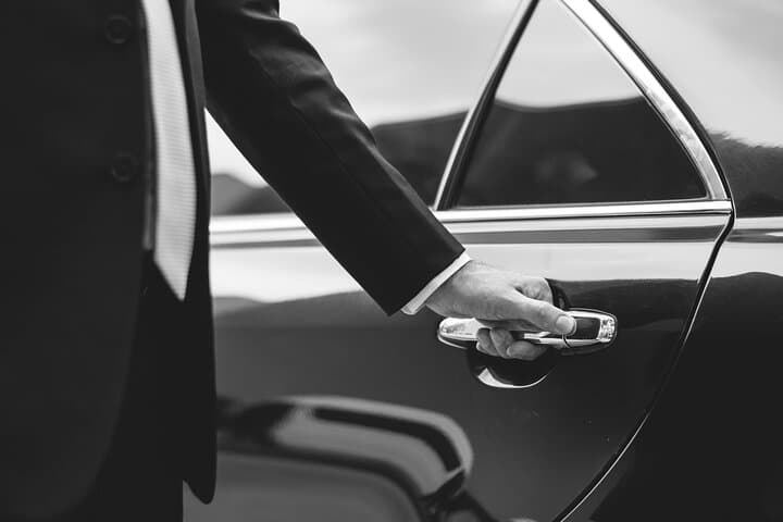 Sarasota Private Luxury Airport Transfer: Sedans & SUVs from SRQ photo 4