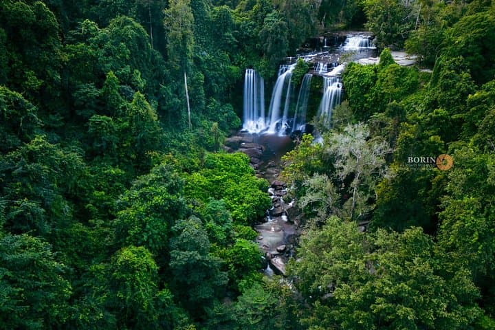 Phnom Kulen Full-Day Private Tour: Waterfalls, 1000 Lingas & Reclining Buddha