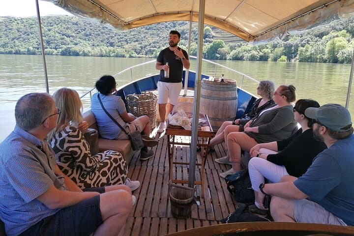 Half-Day Douro Valley Wine Tasting and 1-Hour Douro River Cruise from Porto