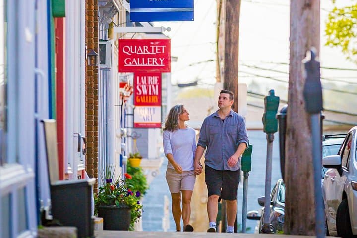 Peggy's Cove and Lunenburg Day Tour — Coastal Nova Scotia in 6 Hours photo 2