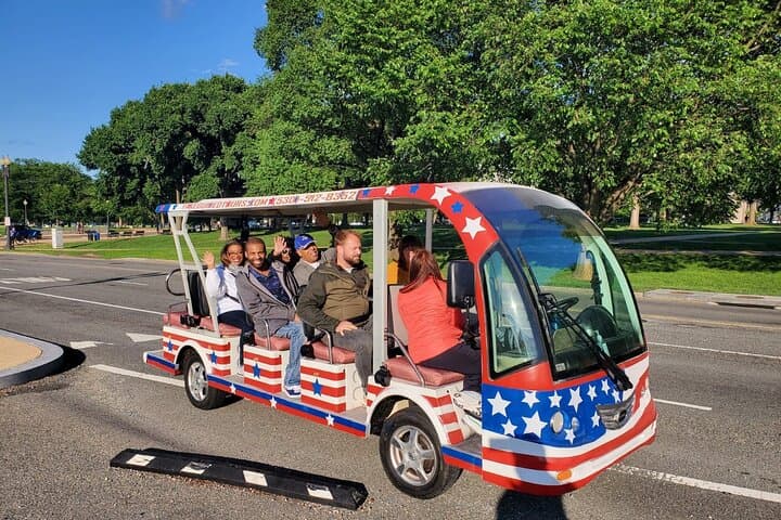 DC Monuments by Electric Cart: Day or Night Guided American History Tour photo 4