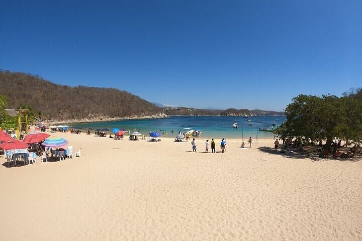 Sunrise Snorkel in Huatulco: El Faro Viewpoint to Playa La Entrega photo 6