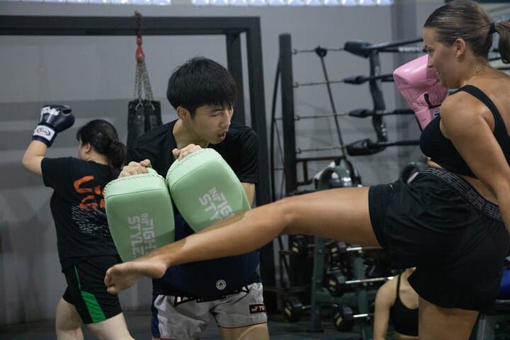 Bangkok Muay Thai Class: Beginner Pad Work for Fitness & Confidence photo 4