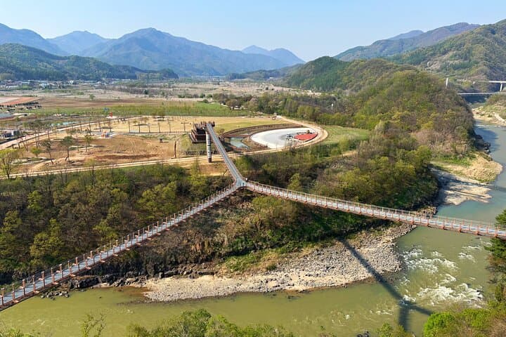 DMZ Day Trip: 2nd Infiltration Tunnel & Hantangang Y-Bridge from Seoul