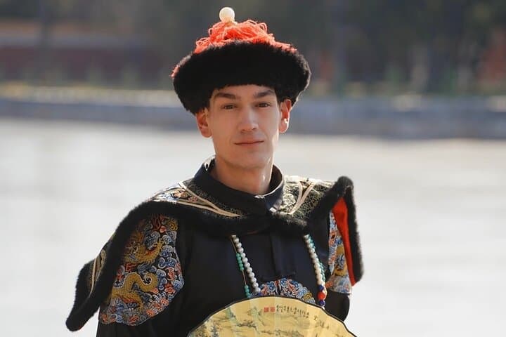 Hanfu and Intangible Cultural Handcraft Experience in Beijing: Dress, Craft, and Tradition photo 5