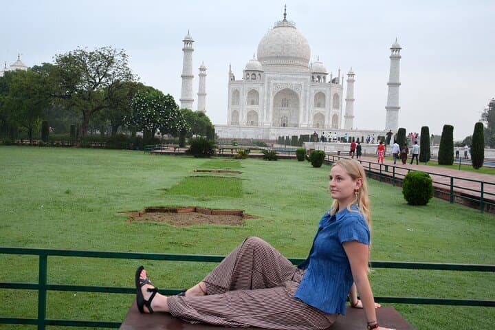 Taj Mahal Sunrise Photography Tour with Local Expert Guide photo 5