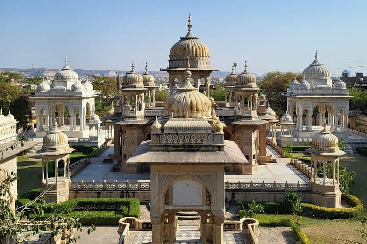 Full-Day Jaipur City Highlights Tour with Guide and Lunch Buffet photo 5