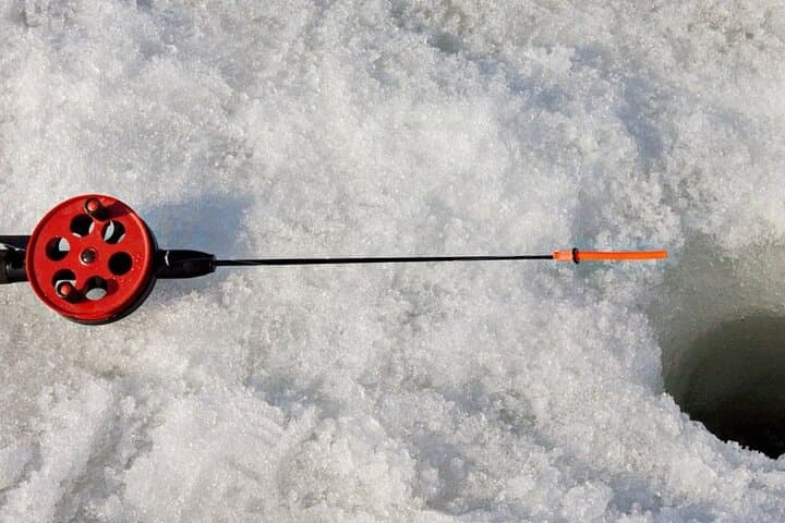 Kemijärvi Ice Fishing Experience: Guided Arctic Lake Adventure photo 2