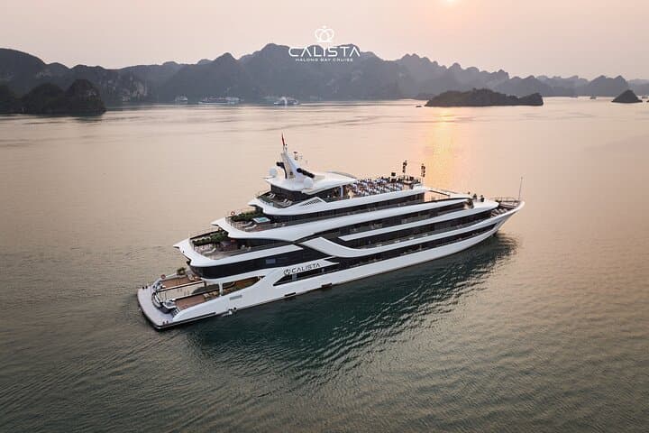 Calista Cruise: Luxury 2-Day Halong Bay Overnight Cruise with Kayaking & Sung Sot Cave photo 2