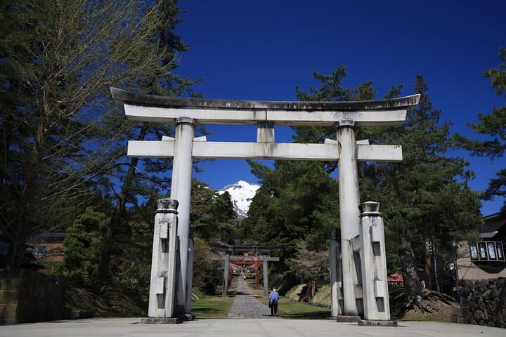 Tsugaru Fuji Drive: Mt. Iwaki Skyline, Iwakiyama Shrine & Tsurunomai Bridge from Aomori Port photo 4