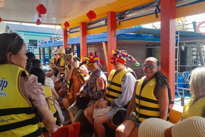 Nha Trang Island Hopping: Snorkel Reefs, Floating Party & Tranh Beach photo 4