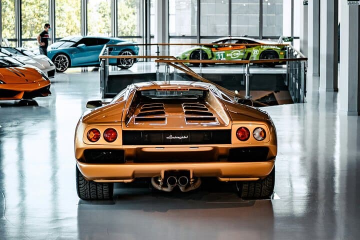 Drive a Lamborghini in Sant'Agata: Museum, Factory & 60-Min Huracan Test Drive photo 4