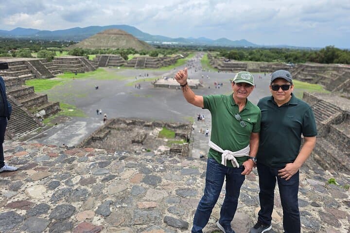 Early-Access Teotihuacán: Pyramid Ascent, Cave Breakfast & Craft Workshops photo 5