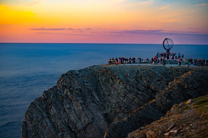 North Cape & Sámi Adventure: Minivan Tour to the Edge of Europe