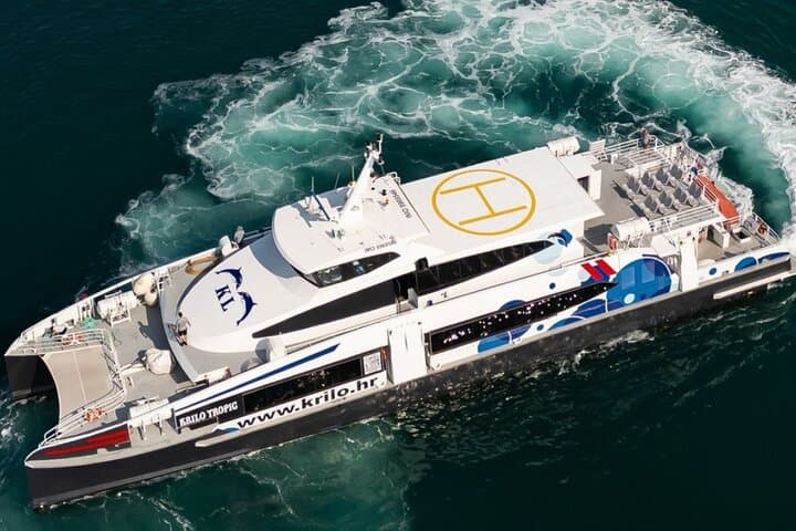 Split to Brač Ferry: Fast Scenic Transfer to Supetar & Milna photo 3