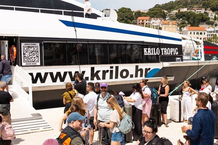 Split to Brač Ferry: Fast Scenic Transfer to Supetar & Milna photo 5