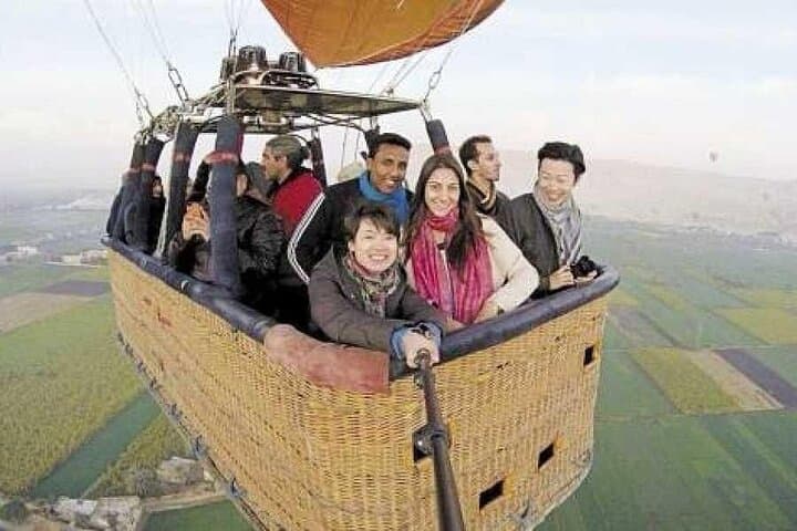 4-Day Nile Cruise Aswan to Luxor — Temples, Abu Simbel & Sunrise Balloon photo 2