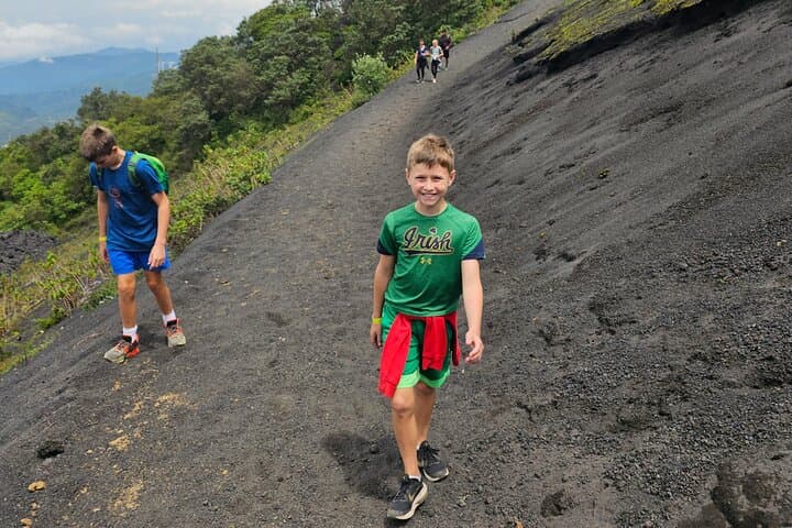 Hike to Pacaya Volcano: Guided Day Trip from Antigua Guatemala photo 4
