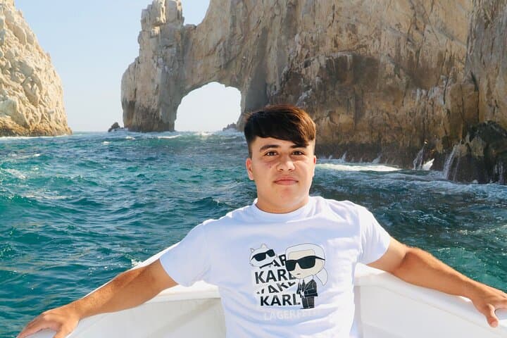 Private Glass-Bottom Boat to Cabo San Lucas Arch — Land's End Boat Tour photo 2