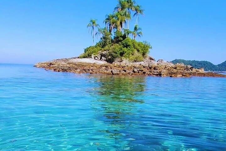 Angra dos Reis Speedboat Tour: Botinas Islands & Gipóia Beach Stops