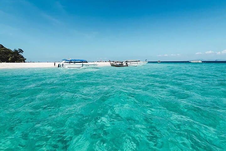 Explore the Lagoons of Ilha Grande: Blue & Green Lagoons Speedboat Tour from Angra dos Reis