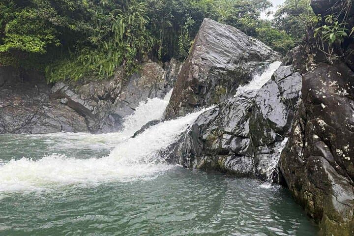 El Yunque Natural Waterslides Hike: Rainforest Pools, Cliff Jumps & Rope Swing