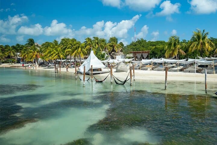 Isla Mujeres Discovery Tour: Catamaran Snorkel, Beaches & Island Town photo 4