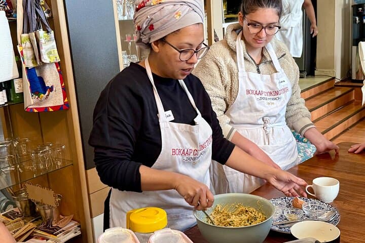 Bo-Kaap Guided Walk & Cape Malay Cooking Tour — Cape Town Cultural Food Experience