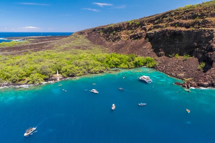 Explore Kealakekua Bay: Kona’s Premier Coral Reef Snorkel Adventure photo 2
