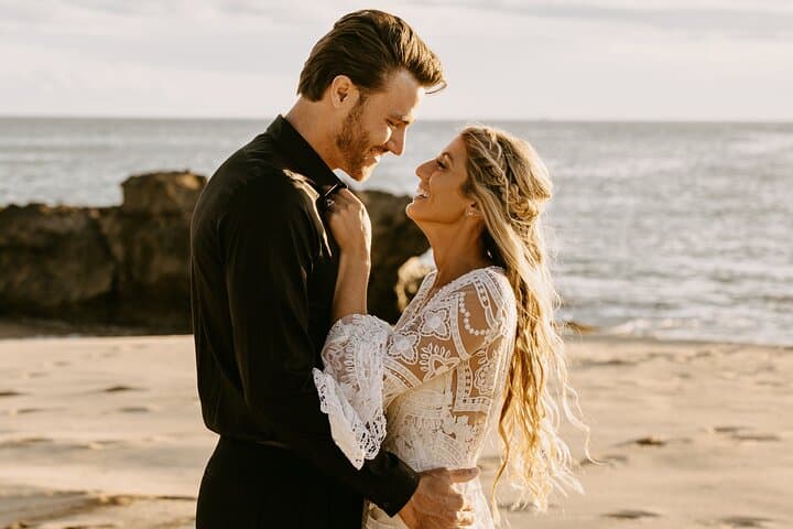 Couples Photography in Oahu: Private Beach & Hike Photo Session photo 6