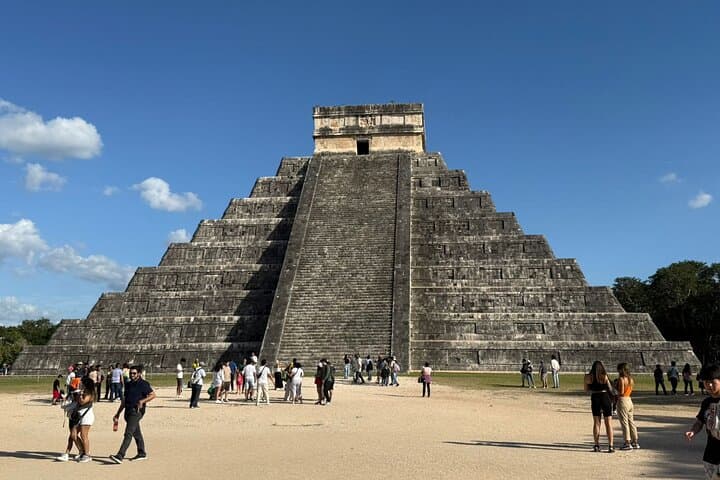Chichen Itza Day Tour: Cenote Saamal Swim & Valladolid Visit