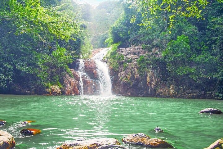 Full-Day Canyoning in Da Lat: Waterfalls, Abseils & Tyrolean Traverse photo 4